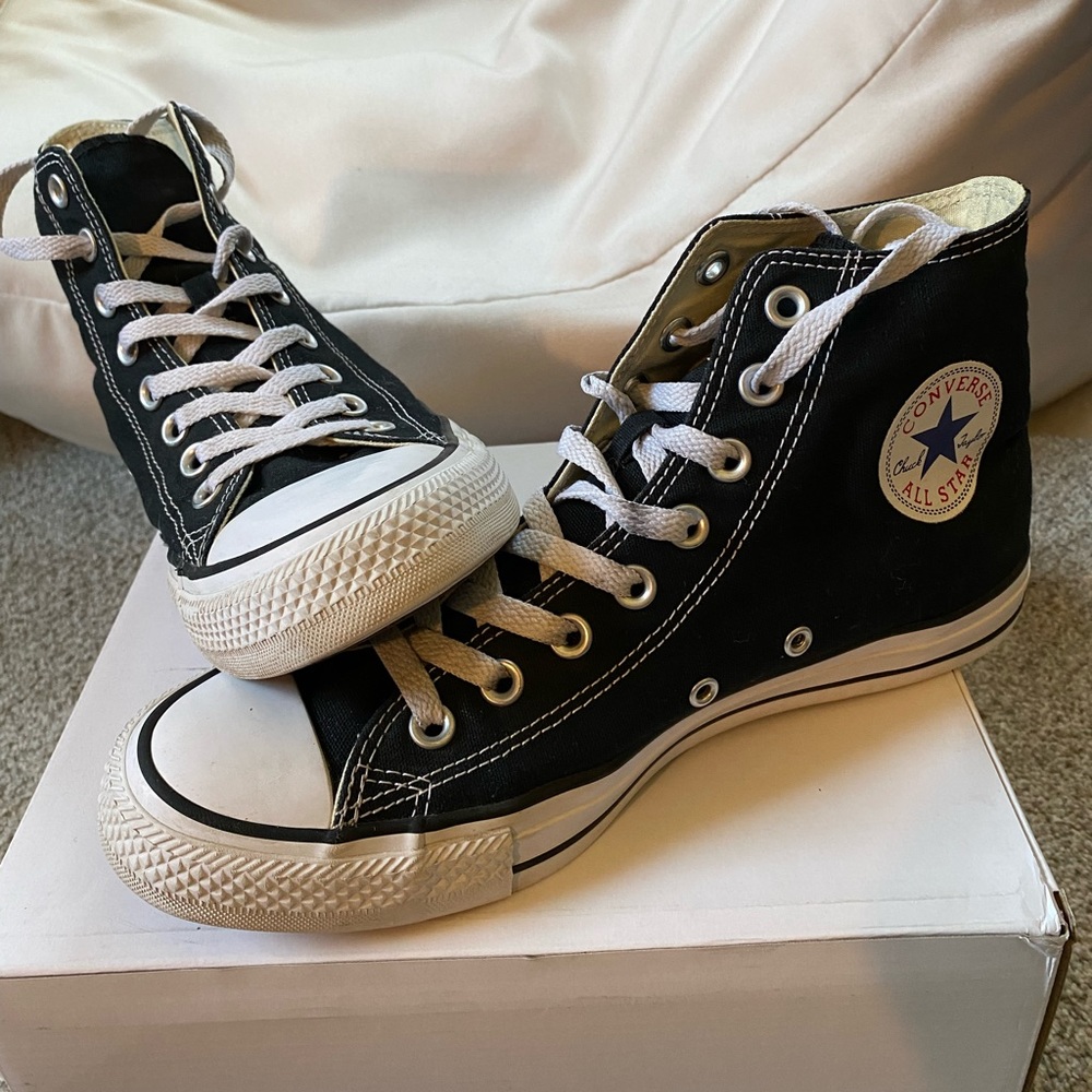 Black Chuck Taylor Converse